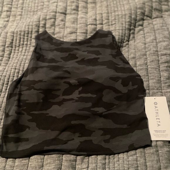 NWT Athleta conscious crop- Size M, D-DD cup - Picture 3 of 7
